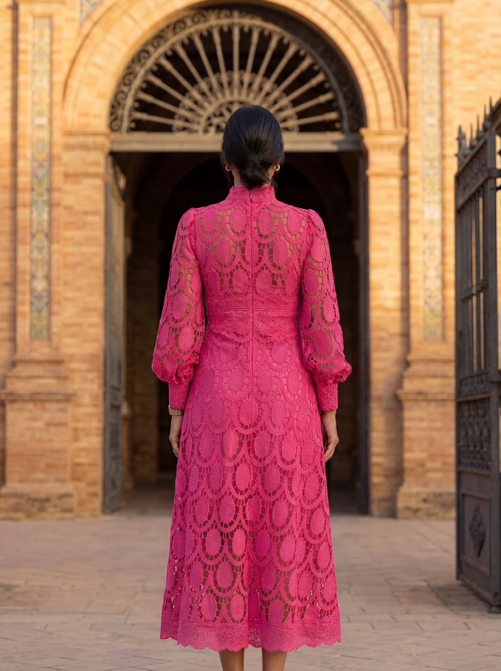 Carla- Vestido elegante encaje